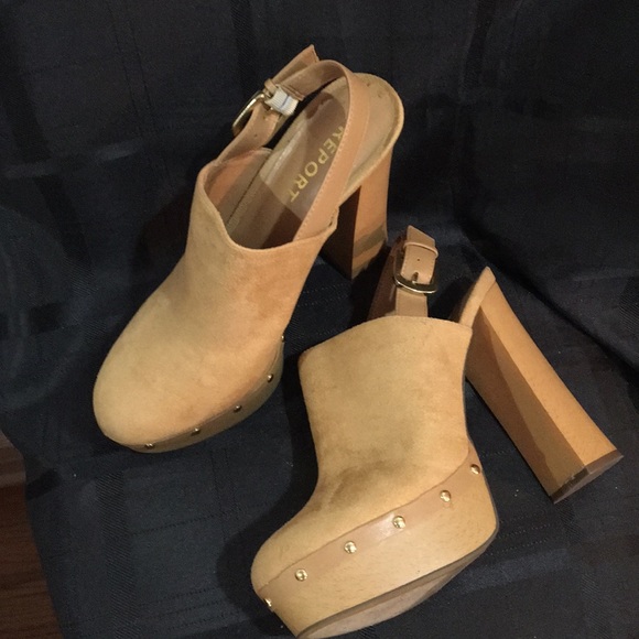 Shoes - Picture 3 of 3